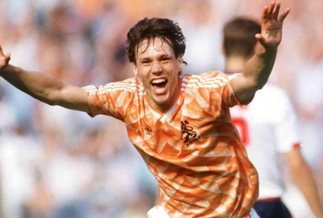 Ai ghi bàn quyết định giúp Hà Lan vô địch Euro 1988