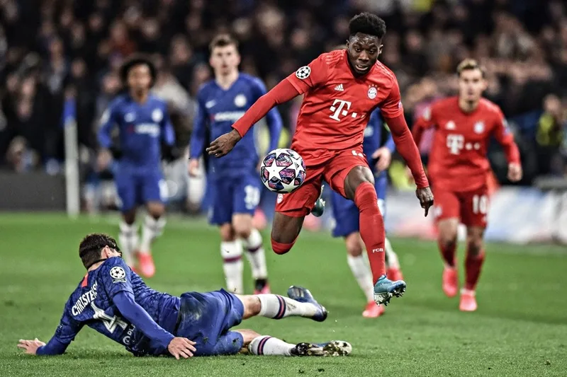 Tốc độ xé gió bên hành lang cánh trái trong màu áo Bayern Munich.
